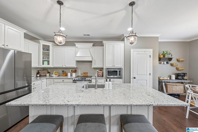 5242 STOCKTON PASS, Trussville, AL 35173