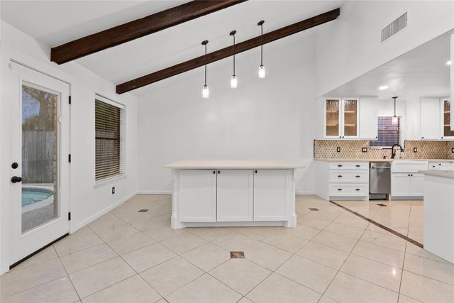 9814 Sageroyal Lane, Houston, TX 77089