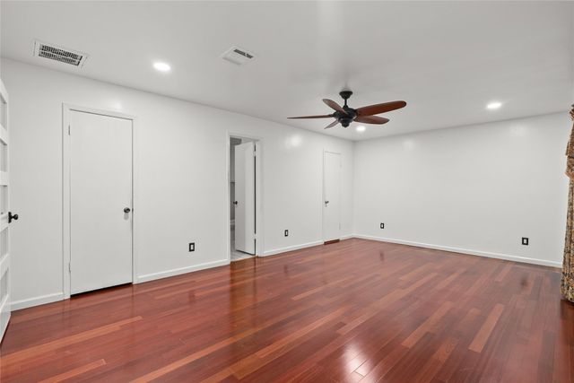 9814 Sageroyal Lane, Houston, TX 77089