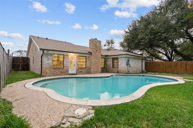 9814 Sageroyal Lane, Houston, TX 77089