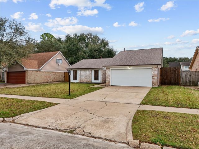 9814 Sageroyal Lane, Houston, TX 77089