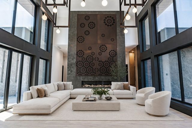 101 S Remington Drive, Barrington Hills, IL 60010