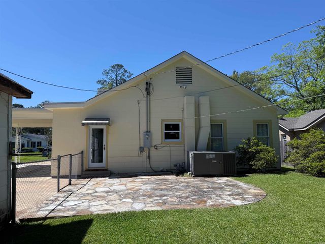 620 E 7Th St, El Dorado, AR 71730