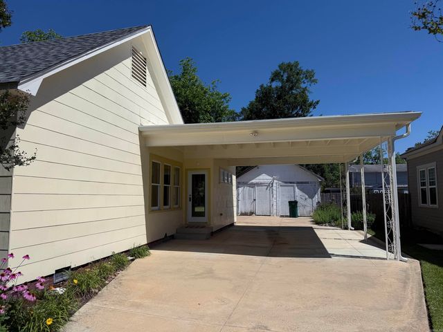 620 E 7Th St, El Dorado, AR 71730