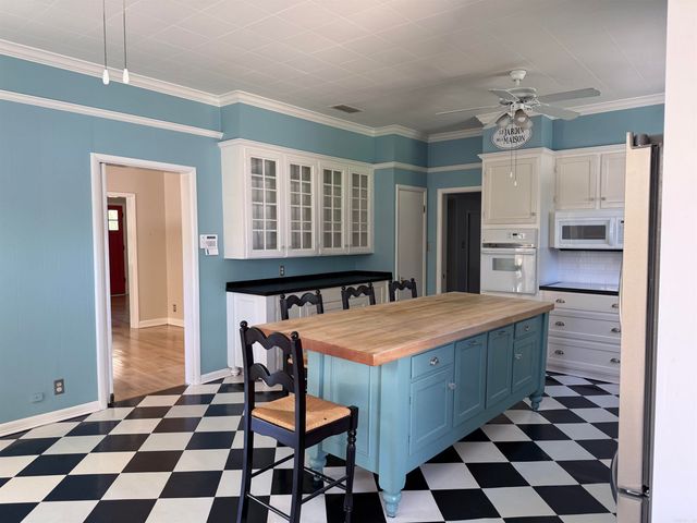 620 E 7Th St, El Dorado, AR 71730