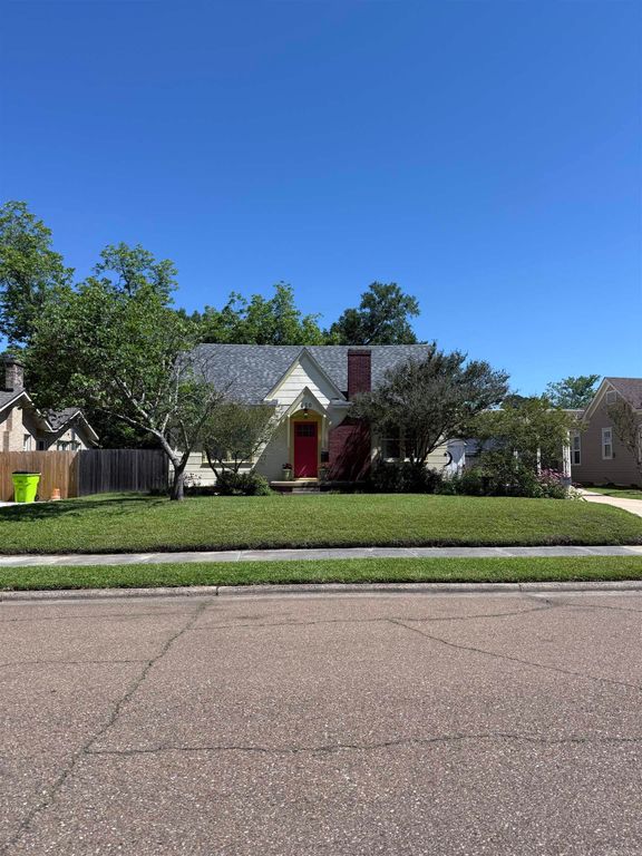 620 E 7Th St, El Dorado, AR 71730