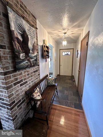 447 HUNTERSTOWN HAMPTON RD, Gettysburg, PA 17325