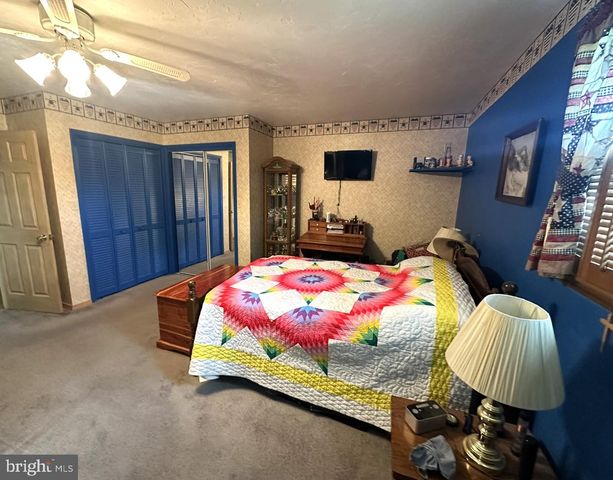 447 HUNTERSTOWN HAMPTON RD, Gettysburg, PA 17325