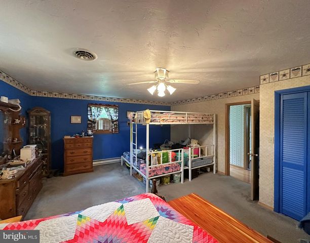 447 HUNTERSTOWN HAMPTON RD, Gettysburg, PA 17325