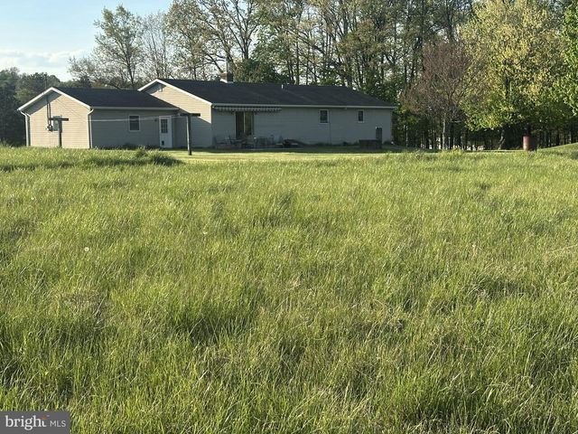 447 HUNTERSTOWN HAMPTON RD, Gettysburg, PA 17325