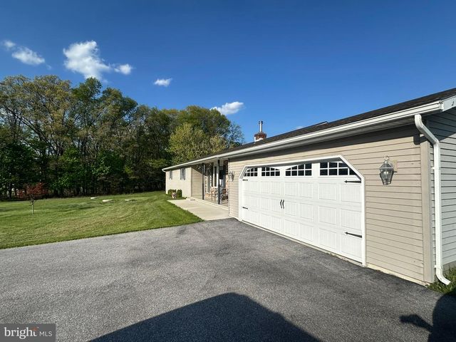 447 HUNTERSTOWN HAMPTON RD, Gettysburg, PA 17325