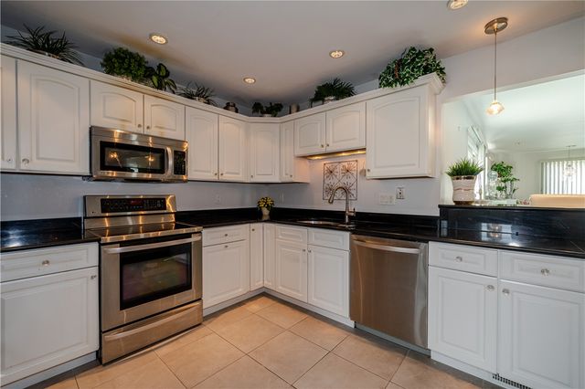 1033 Burchcliff Circle, West Carrollton, OH 45449