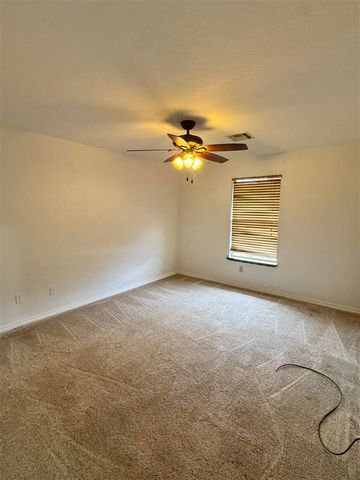 1804 SW Driftwood Dr, Lawton, OK 73505