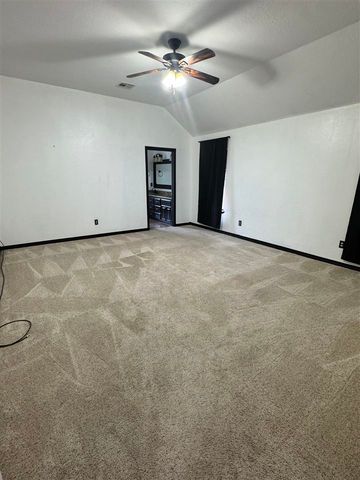 1804 SW Driftwood Dr, Lawton, OK 73505