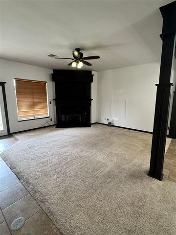 1804 SW Driftwood Dr, Lawton, OK 73505