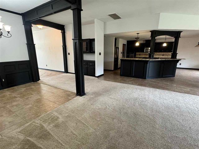 1804 SW Driftwood Dr, Lawton, OK 73505