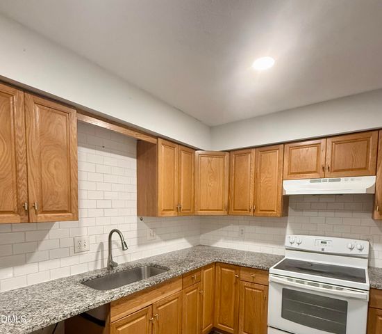 546 Pine Ridge Place, Raleigh, NC 27609
