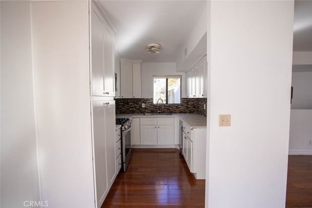 10475 Newhome Avenue 6, Sunland, CA 91040