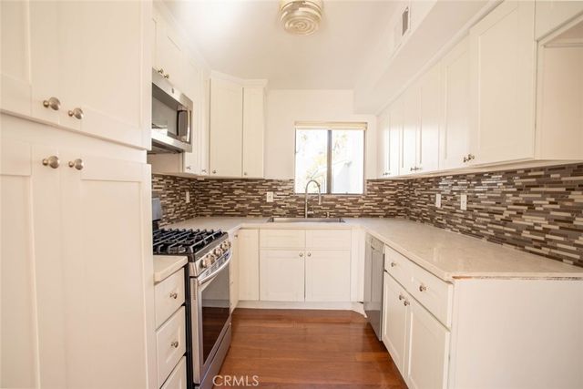 10475 Newhome Avenue 6, Sunland, CA 91040