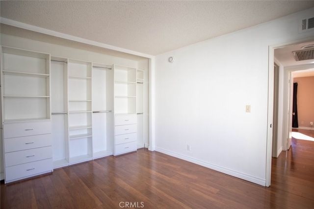 10475 Newhome Avenue 6, Sunland, CA 91040