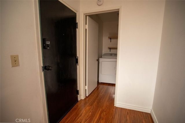 10475 Newhome Avenue 6, Sunland, CA 91040