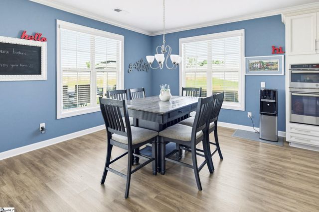 609 Crossmont Way, Simpsonville, SC 29681