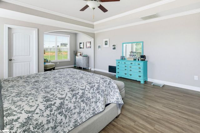 609 Crossmont Way, Simpsonville, SC 29681