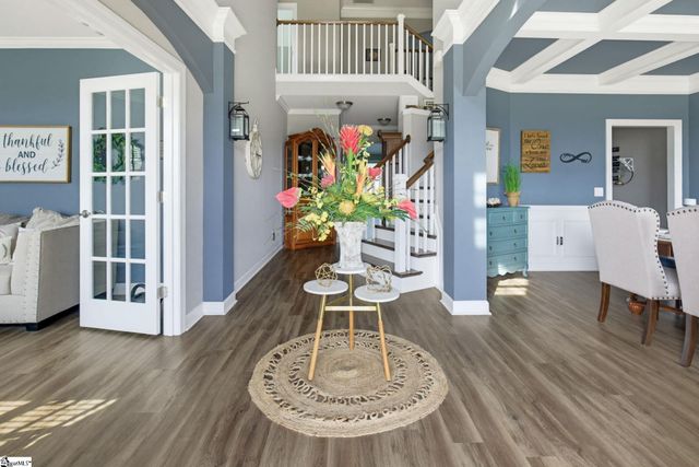 609 Crossmont Way, Simpsonville, SC 29681