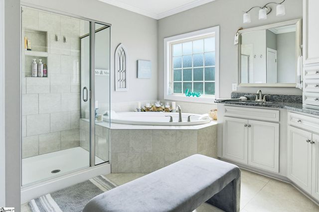609 Crossmont Way, Simpsonville, SC 29681