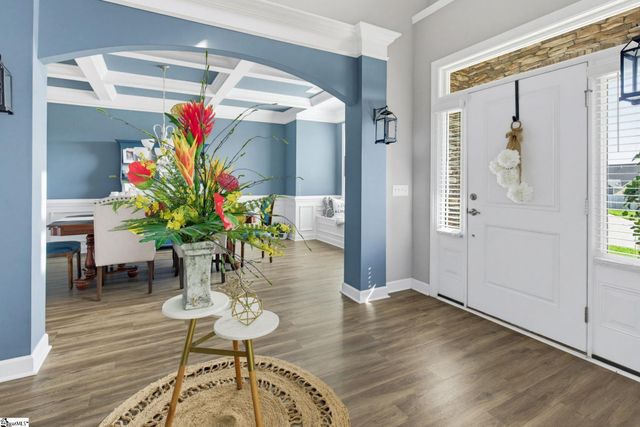 609 Crossmont Way, Simpsonville, SC 29681