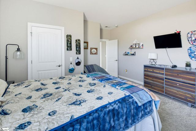 609 Crossmont Way, Simpsonville, SC 29681