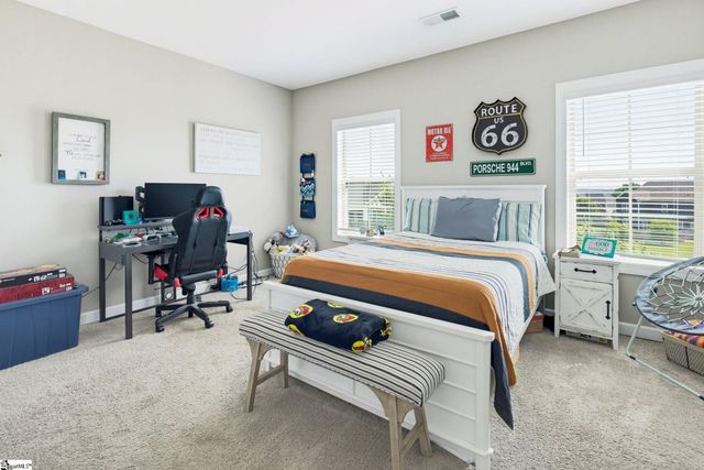 609 Crossmont Way, Simpsonville, SC 29681