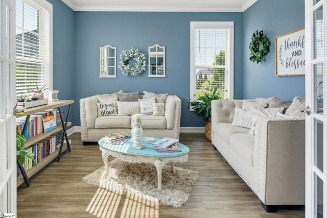 609 Crossmont Way, Simpsonville, SC 29681