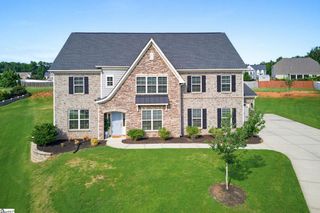 609 Crossmont Way, Simpsonville, SC 29681