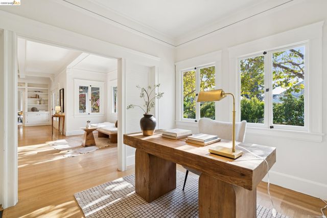 67 Lincoln Ave, Piedmont, CA 94611