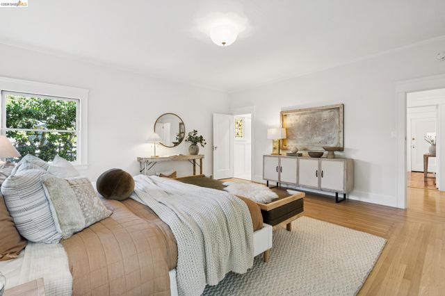 67 Lincoln Ave, Piedmont, CA 94611