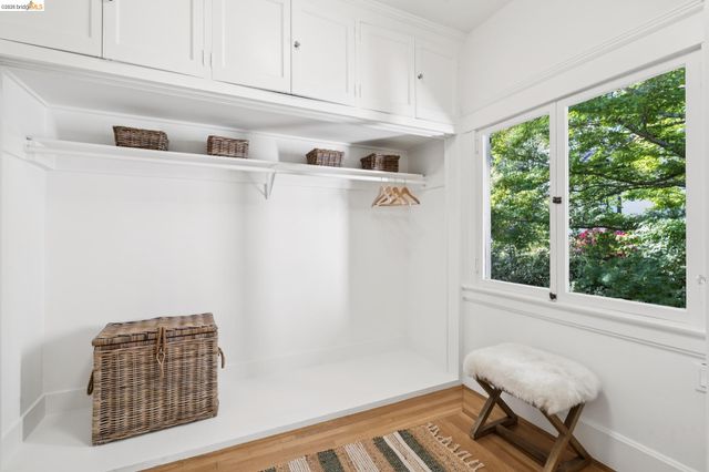 67 Lincoln Ave, Piedmont, CA 94611