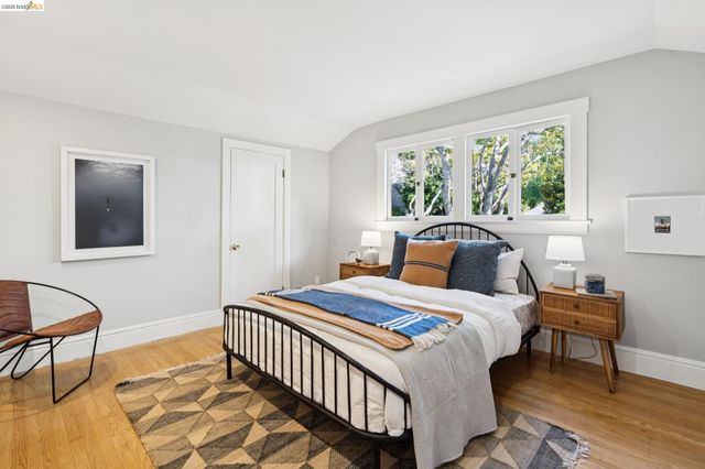 67 Lincoln Ave, Piedmont, CA 94611