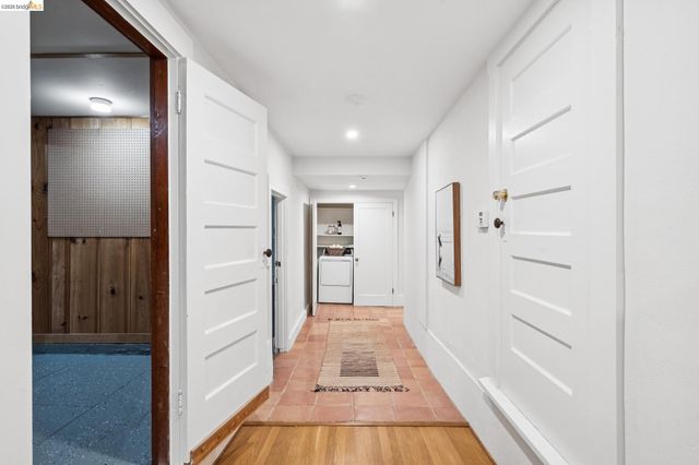 67 Lincoln Ave, Piedmont, CA 94611
