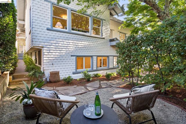 67 Lincoln Ave, Piedmont, CA 94611