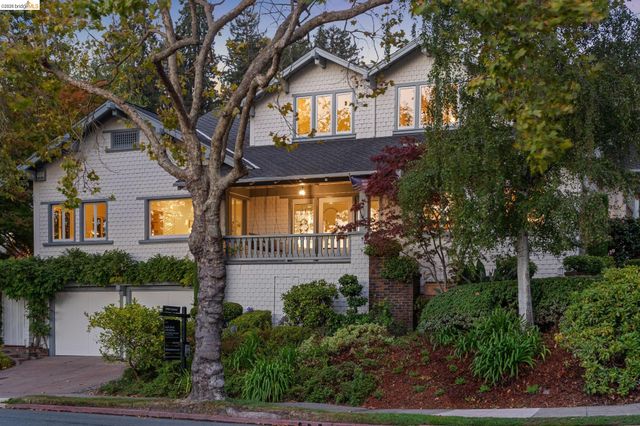 67 Lincoln Ave, Piedmont, CA 94611