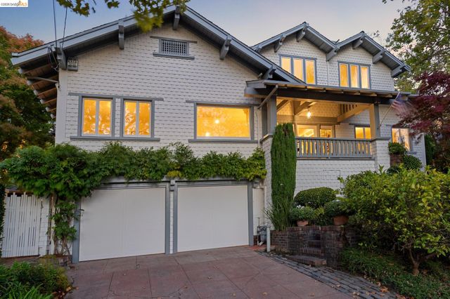 67 Lincoln Ave, Piedmont, CA 94611