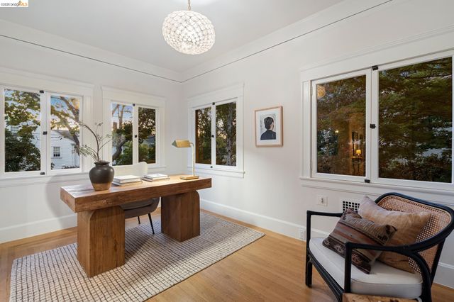 67 Lincoln Ave, Piedmont, CA 94611
