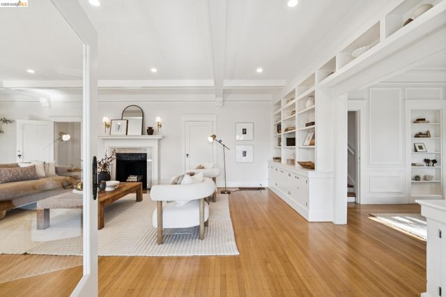 67 Lincoln Ave, Piedmont, CA 94611