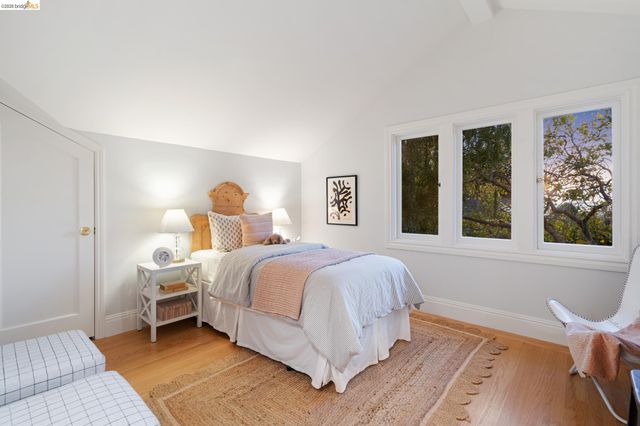 67 Lincoln Ave, Piedmont, CA 94611