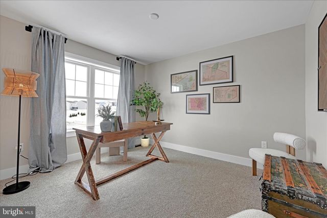 256 PILGRIM DR, Lancaster, PA 17603