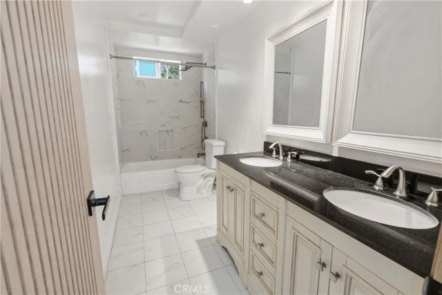 14332 Dickens Street 25, Sherman Oaks, CA 91423