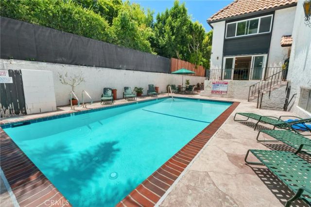 14332 Dickens Street 25, Sherman Oaks, CA 91423