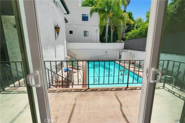 14332 Dickens Street 25, Sherman Oaks, CA 91423