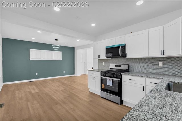 3232 Montgomery Avenue, Detroit, MI 48206